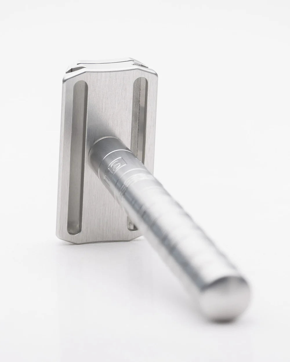 Henson AL13 Safety Razor Starter Kit - Includes Razor + 25 Blades